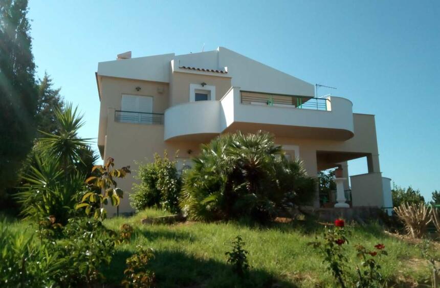 Villa, Anthidonos, Evia